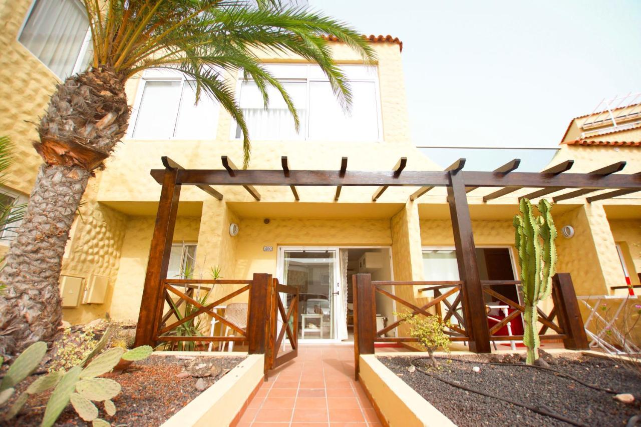 Book Jet - Hibiscus Beach Front كوستا كالما المظهر الخارجي الصورة