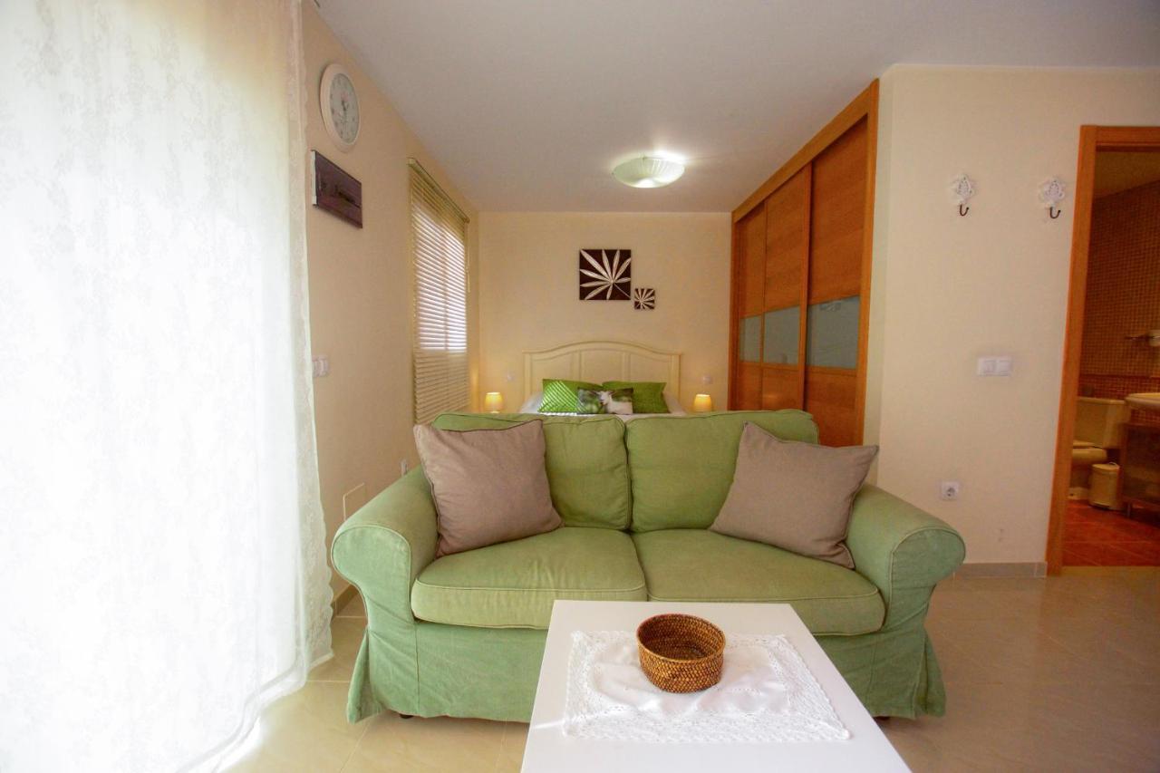 Book Jet - Hibiscus Beach Front كوستا كالما المظهر الخارجي الصورة
