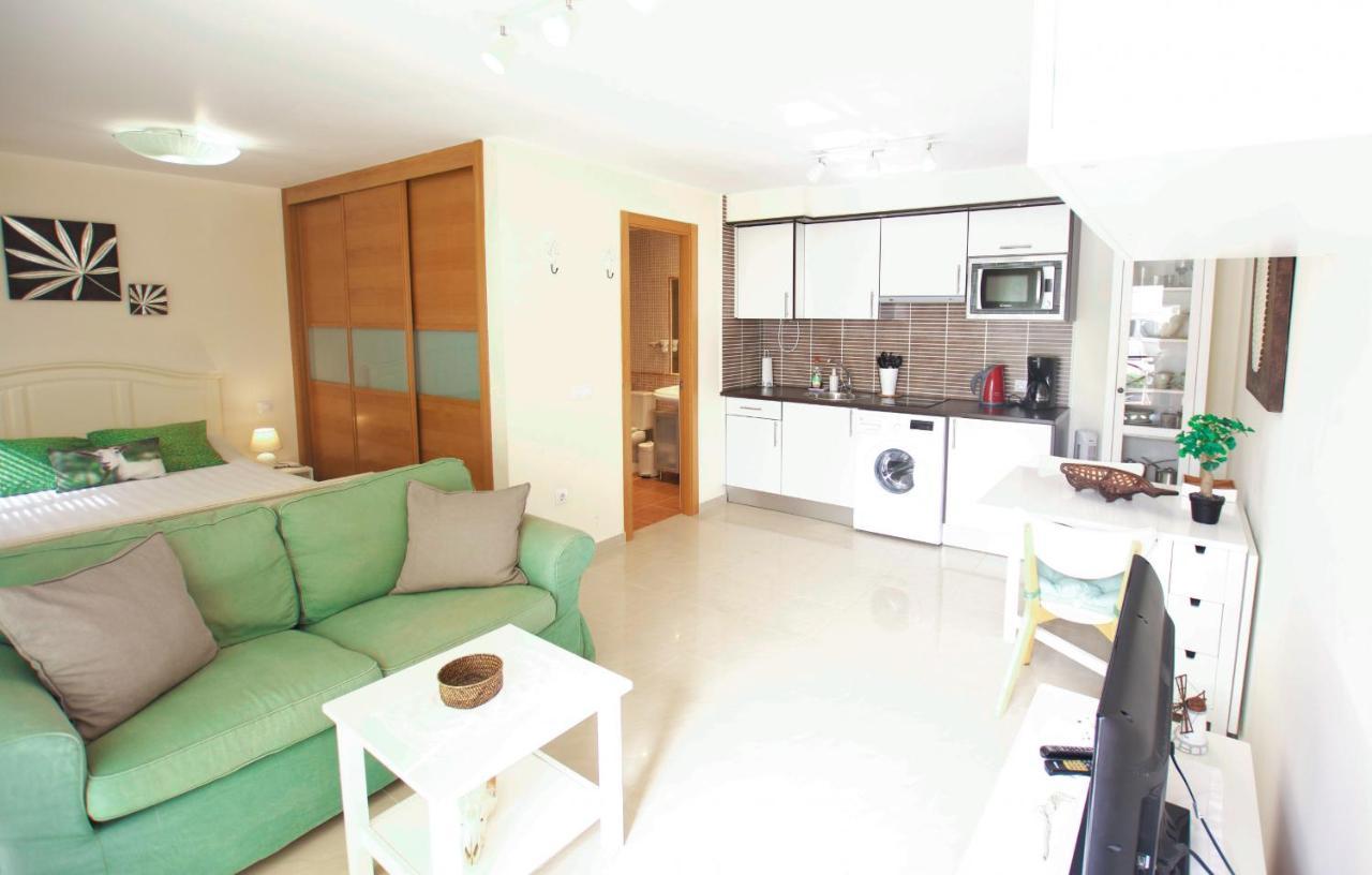 Book Jet - Hibiscus Beach Front كوستا كالما المظهر الخارجي الصورة